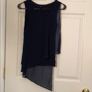 Sleeveless shirt